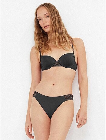 Bikinibroekje kant zijkanten