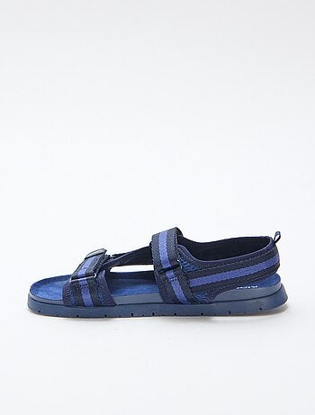 Blauwe sandalen met klittenband