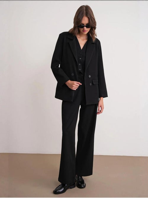Blazer à manches longues avec détails en plumes artificielles mixray - Kiabi Blazer à manches longues avec détails en plumes artificielles mixray - Kiabi