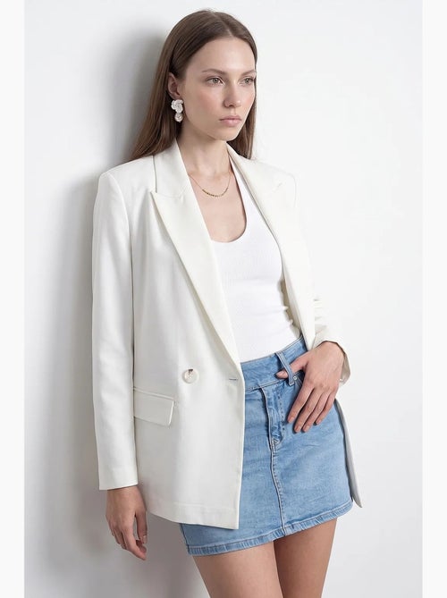 Blazer long en satin à col châle dilvin - Kiabi Blazer long en satin à col châle dilvin - Kiabi