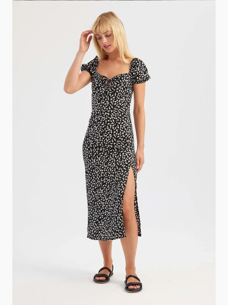 Bloemen midi-jurk met blote schouders en zijsplit hiccup Zwart - Kiabi