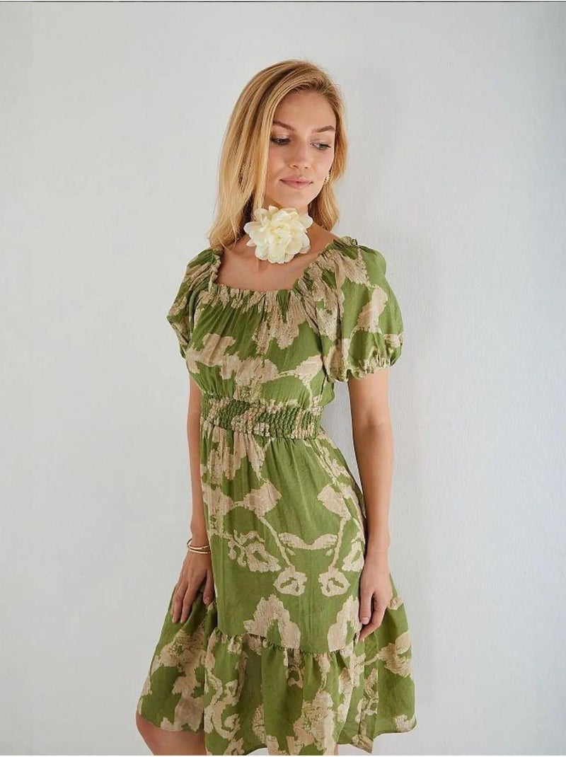 Bloemen midi-jurk met ruches, off-shoulder en strikdetail mixray Groen - Kiabi