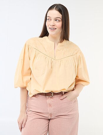 Blouse à manches longues avec broderies