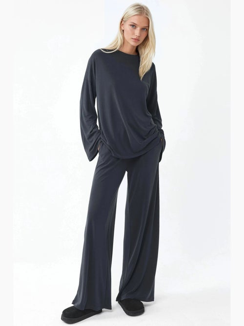 Blouse à manches longues avec col rond et coupe décontractée busem - Kiabi Blouse à manches longues avec col rond et coupe décontractée busem - Kiabi