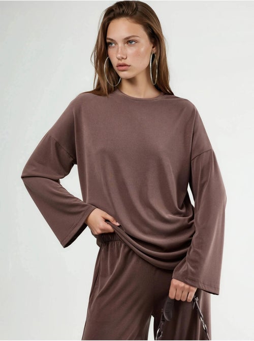 Blouse à manches longues avec col rond et coupe décontractée busem - Kiabi Blouse à manches longues avec col rond et coupe décontractée busem - Kiabi