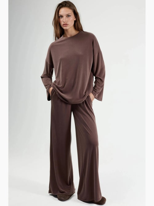 Blouse à manches longues avec col rond et coupe décontractée busem - Kiabi Blouse à manches longues avec col rond et coupe décontractée busem - Kiabi