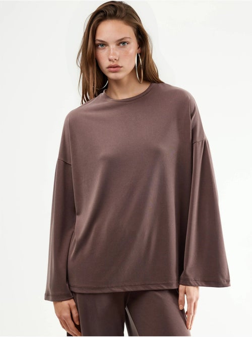 Blouse à manches longues avec col rond et coupe décontractée busem - Kiabi Blouse à manches longues avec col rond et coupe décontractée busem - Kiabi
