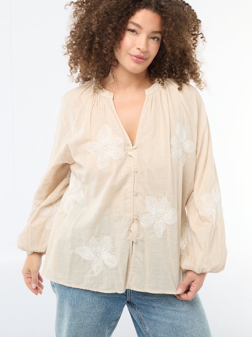 Blouse avec broderies - Kiabi