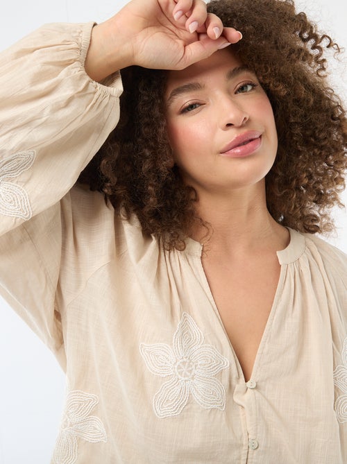 Blouse avec broderies - Kiabi