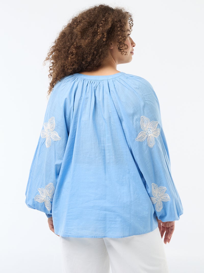 Blouse avec broderies Bleu - Kiabi