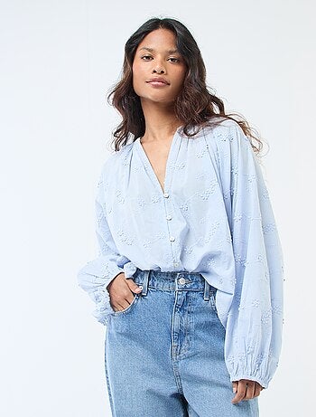 Blouse avec broderies fleurs