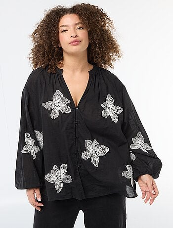 Blouse avec broderies