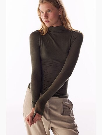 Blouse en cachemire à col montant et manches longues penti