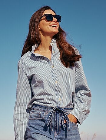 Blouse en denim avec col volanté