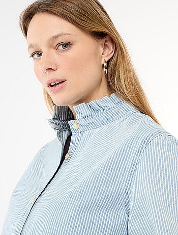 Blouse en denim avec col volanté