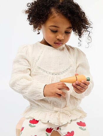 Blouse en gaze de coton avec broderies et dentelle