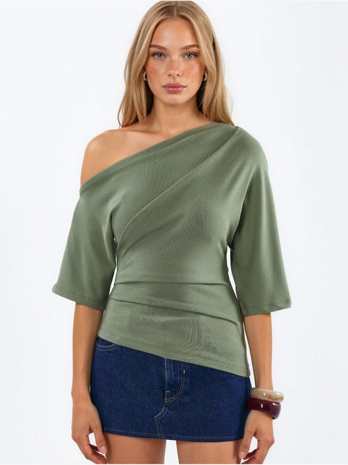 Blouse en maille à manches courtes et encolure bateau pour femme busem - Kiabi Blouse en maille à manches courtes et encolure bateau pour femme busem - Kiabi