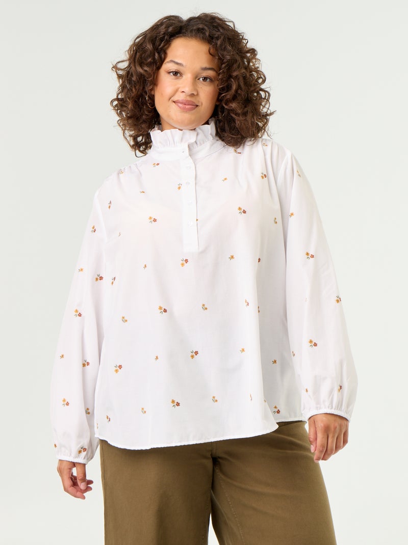 Blouse fleurs brodées avec col montant Blanc - Kiabi