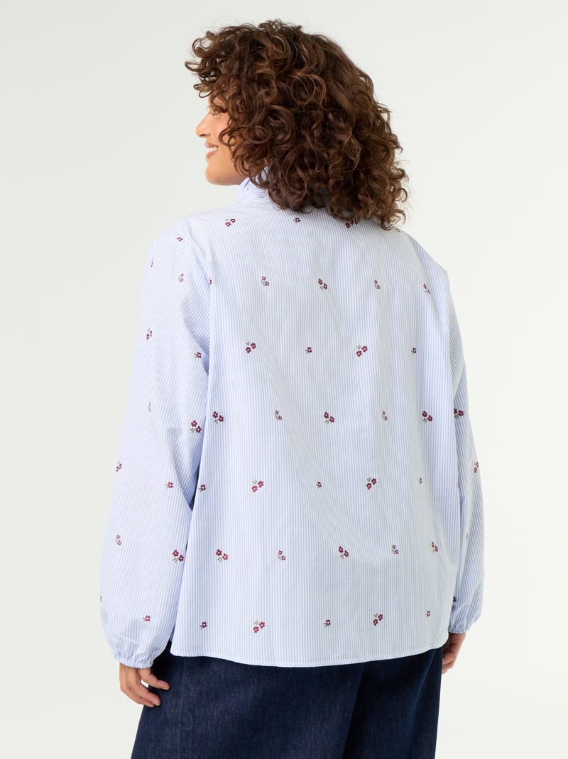 Blouse fleurs brodées avec col montant Bleu - Kiabi