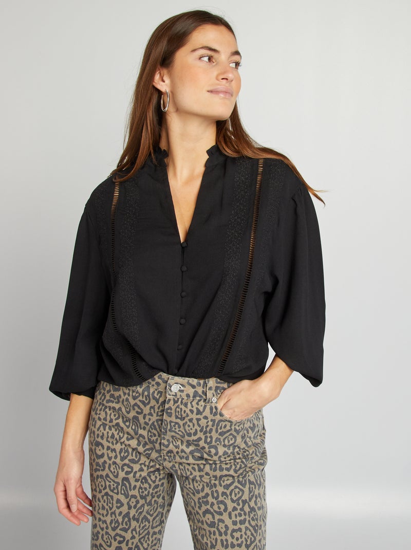 Blouse fluide avec broderie volants et maille ajourée noir - Kiabi