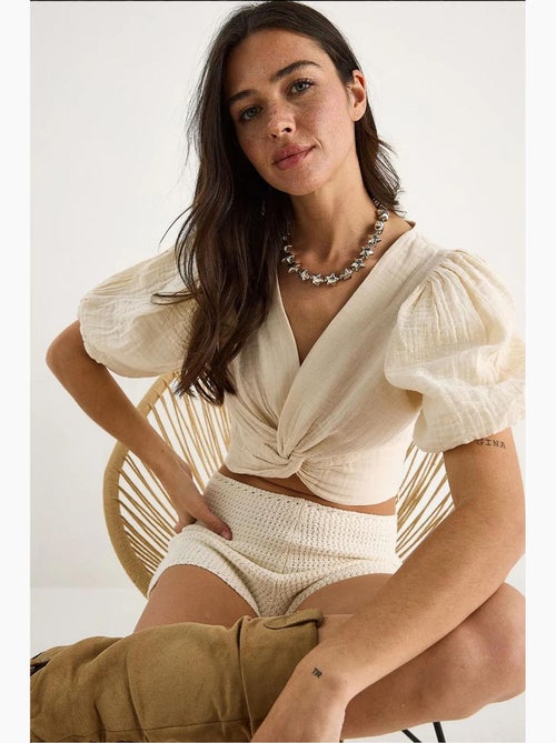 Blouse kort getailleerd structuur v-hals breisel detail lucci - Kiabi
