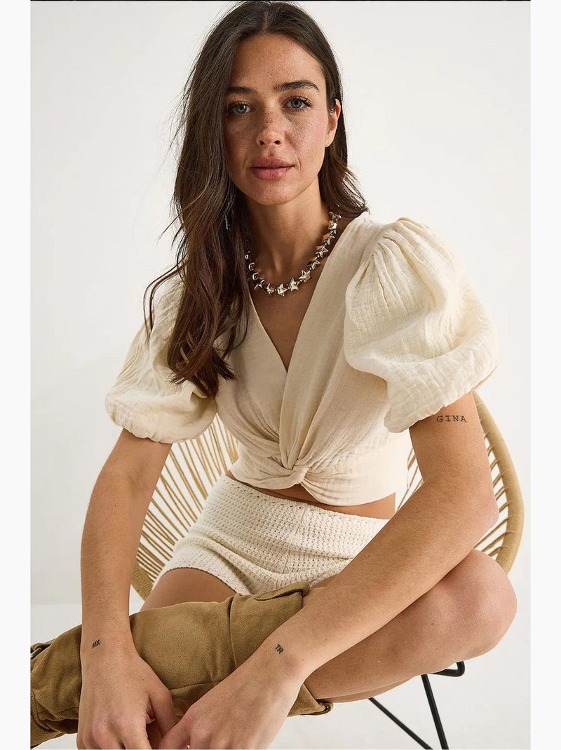 Blouse kort getailleerd structuur v-hals breisel detail lucci Klei-beige - Kiabi