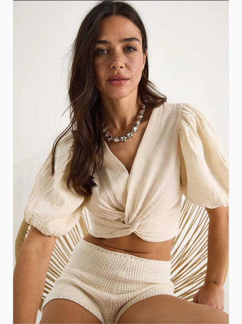 Blouse kort getailleerd structuur v-hals breisel detail lucci Klei-beige - Kiabi