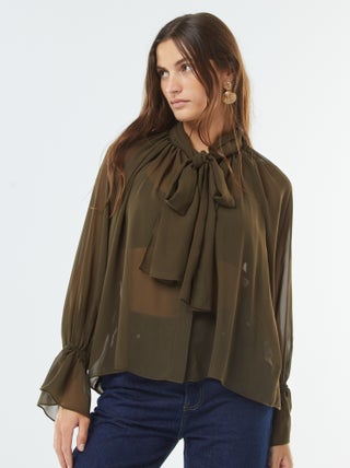 Blouse lavallière fluide avec manches volantées