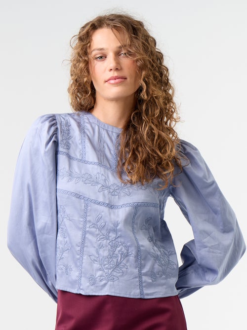 Blouse manches longues avec broderies - Kiabi Blouse manches longues avec broderies - Kiabi
