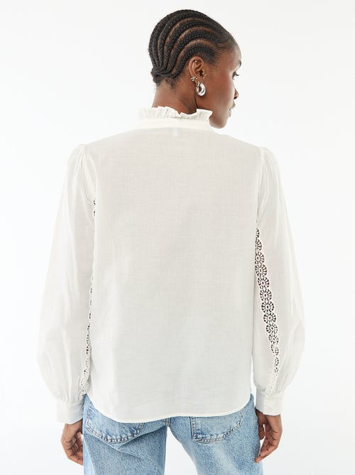 Blouse met broderie anglaise en ruchekraag - Kiabi Blouse met broderie anglaise en ruchekraag - Kiabi