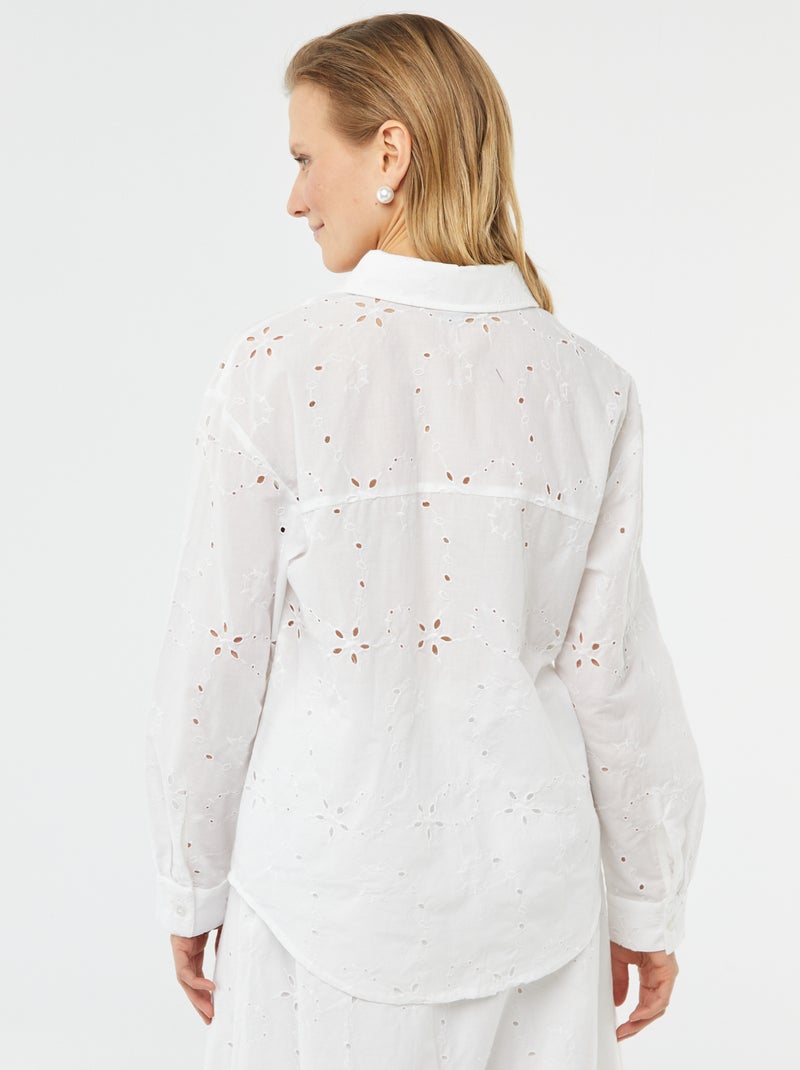 Luchtige damesblouse blauw met borduursels - verkrijgbaar in meerdere