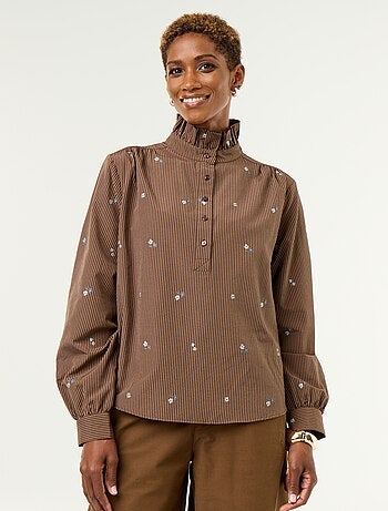Blouse met fantasiekraag en all-over borduursels