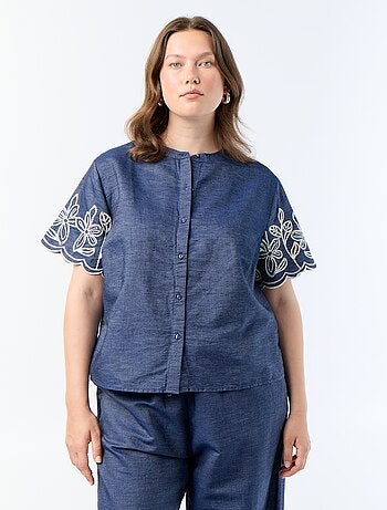 Blouse met geborduurde mouwen