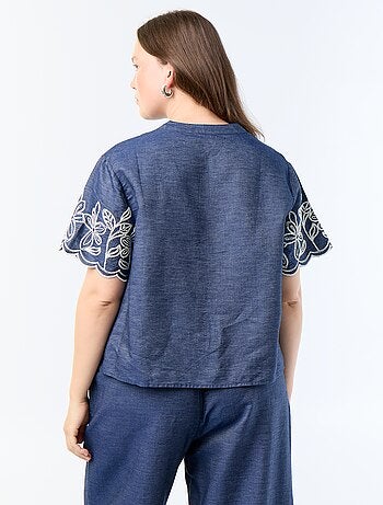Blouse met geborduurde mouwen