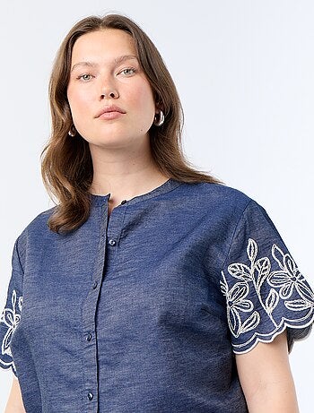 Blouse met geborduurde mouwen