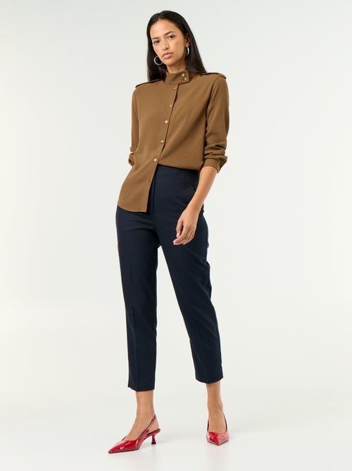 Blouse met hoge kraag en schouderstukken - Kiabi