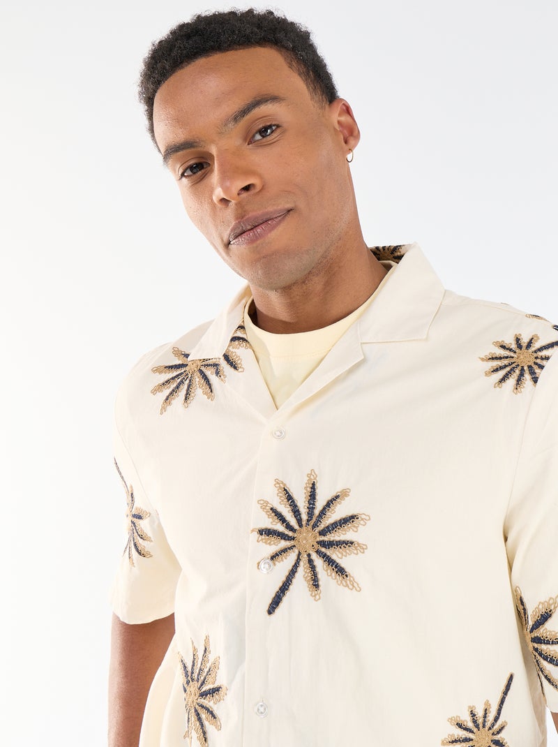 Blouse met korte mouwen en geborduurd motief Biege - Kiabi