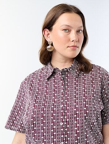 Blouse met korte mouwen en geborduurde print