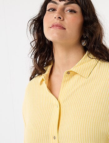 Blouse met korte mouwen en knoopsluiting