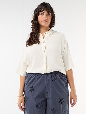 Blouse met korte mouwen en knoopsluiting