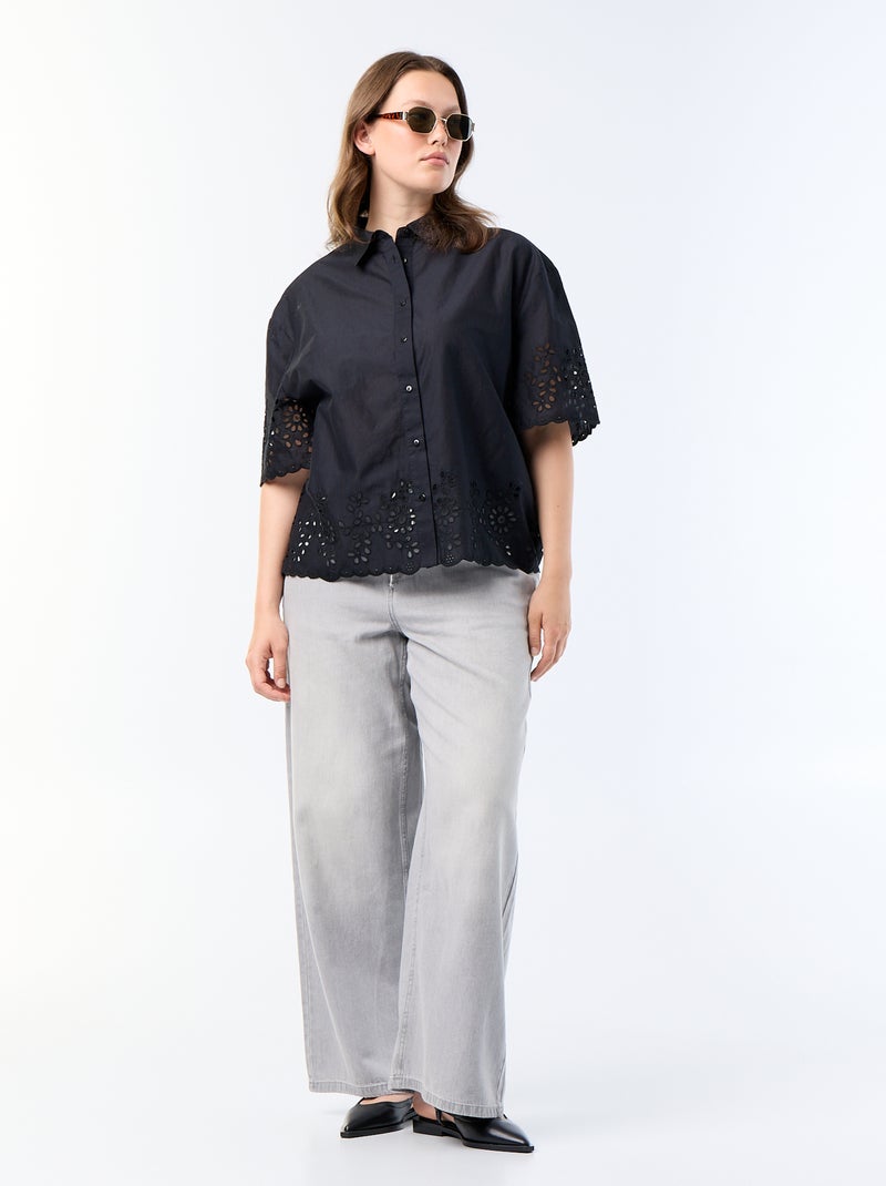 Blouse met korte mouwen en opengewerkte borduursels Zwart - Kiabi