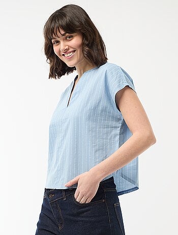 Blouse met korte mouwen en V-hals