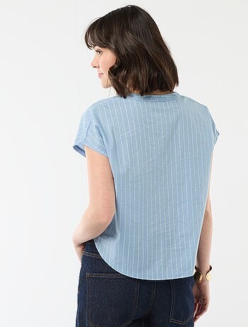 Blouse met korte mouwen en V-hals