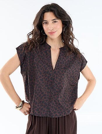 Blouse met korte mouwen en V-hals