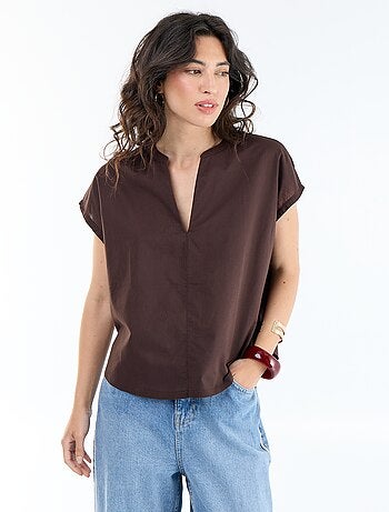 Blouse met korte mouwen en V-hals
