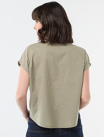Blouse met korte mouwen en V-hals