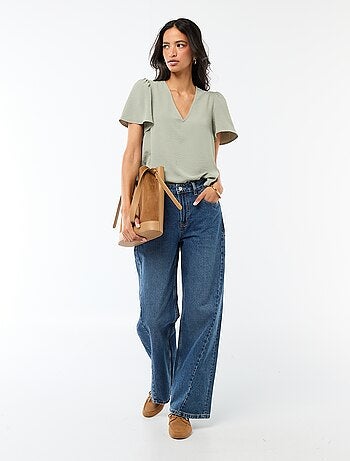 Blouse met korte mouwen en V-hals