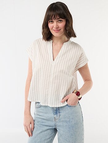 Blouse met korte mouwen en V-hals
