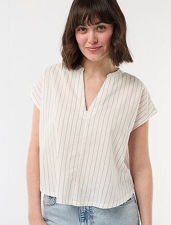 Blouse met korte mouwen en V-hals