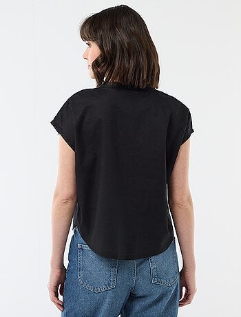 Blouse met korte mouwen en V-hals